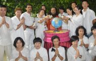 परमार्थ निकेतन में  चीनी  योग जिज्ञासुओं का दल