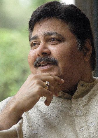 किडनी से जुड़ी समस्याओं से जूझ रहे थे