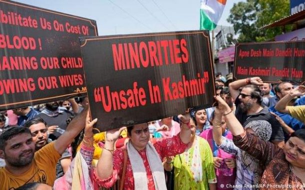 कश्मीर के साथ छल के तीन साल